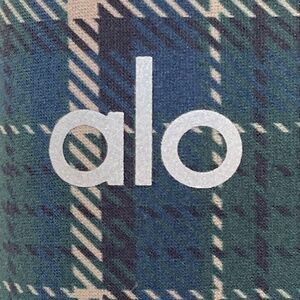 Reposhing ALO Yoga Vapor legging